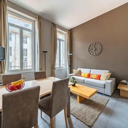 Beautiful 2 Bedroom In The Heart Of
